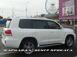 Прокат белого Тойота Ленд Круйзер 200 Екатеринбург